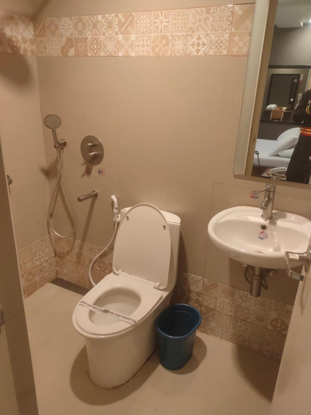 Paranaque City Hotel Sogo Macapagal מראה חיצוני תמונה