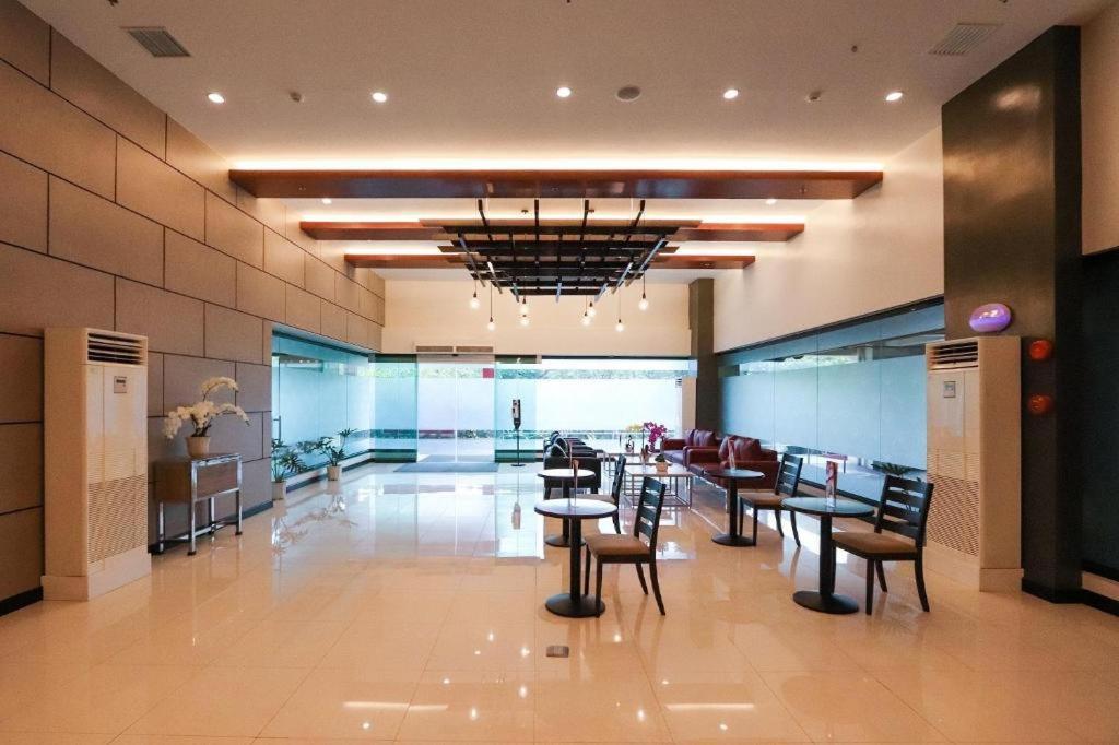 Paranaque City Hotel Sogo Macapagal מראה חיצוני תמונה
