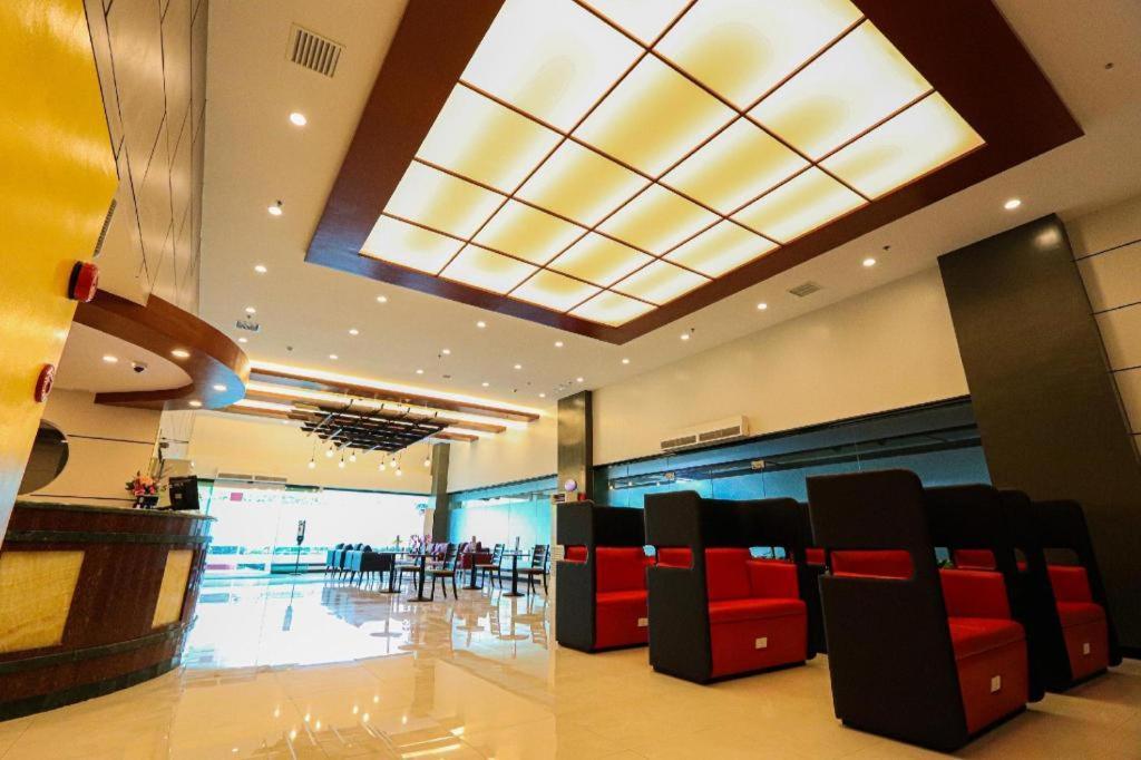 Paranaque City Hotel Sogo Macapagal מראה חיצוני תמונה